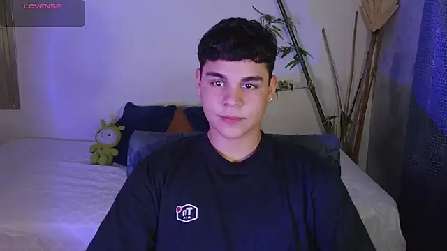 Snapshot of eithan_jonnes chatting on 20, 2, 2026 eithan jonnes online show from 20, 2, 2026