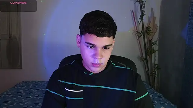 Snapshot of eithan_jonnes chatting on 27, 2, 2026 eithan jonnes online show from 27, 2, 2026