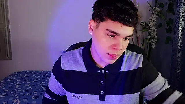 Snapshot of eithan_jonnes chatting on 9, 3, 2026 eithan jonnes online show from 9, 3, 2026