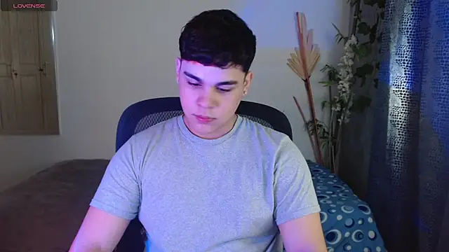 Snapshot of eithan_jonnes chatting on 27, 3, 2026 eithan jonnes online show from 27, 3, 2026