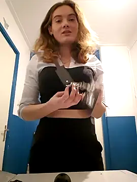 Snapshot of sweetsophie69 chatting on 5, 3, 2026 sweetsophie69 online show from 5, 3, 2026