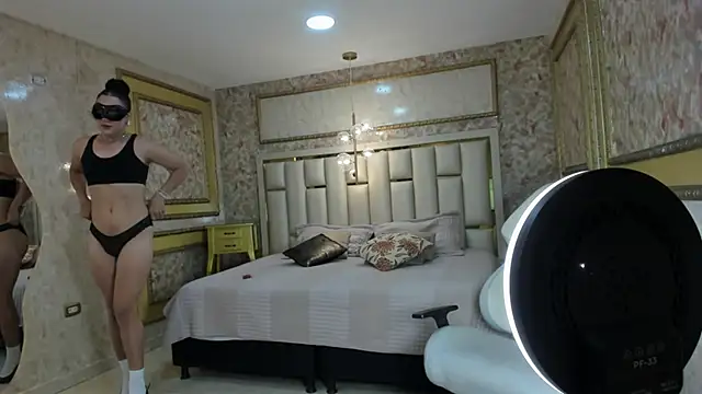 Veronica hottie online show from 27, 2, 2026