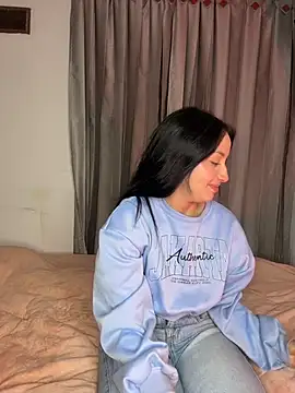  Mia kiss  online show from 15, 2, 2026