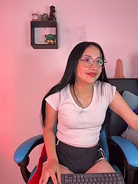 Snapshot of _Mia_kiss_ chatting on 5, 4, 2026 Mia kiss online show from 5, 4, 2026