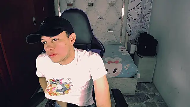 Snapshot of Top_and_bottom chatting on 23, 3, 2026 Top and bottom online show from 23, 3, 2026