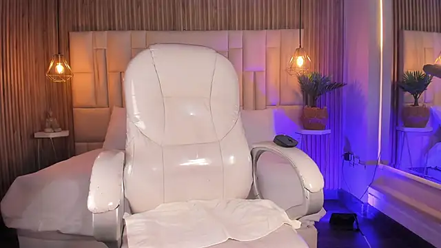 KittyLyne  online show from 12, 2, 2026