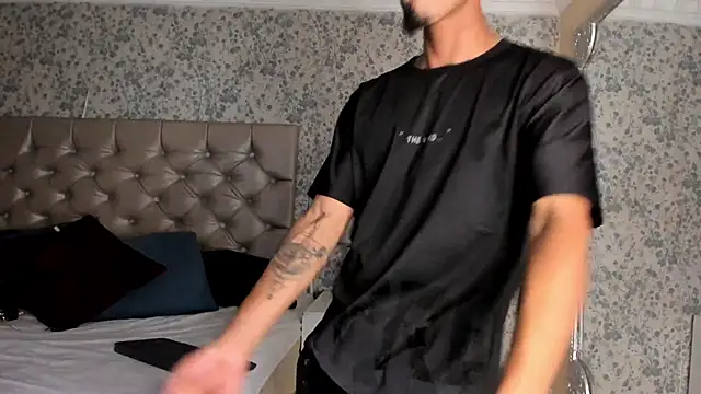 Snapshot of NoaahTylor chatting on 7, 3, 2026 NoaahTylor online show from 7, 3, 2026