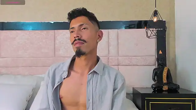 Snapshot of NoaahTylor chatting on 13, 3, 2026 NoaahTylor online show from 13, 3, 2026