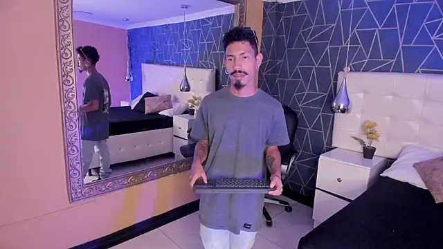 Snapshot of NoaahTylor chatting on 25, 3, 2026 NoaahTylor online show from 25, 3, 2026