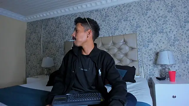 Snapshot of NoaahTylor chatting on 29, 3, 2026 NoaahTylor online show from 29, 3, 2026