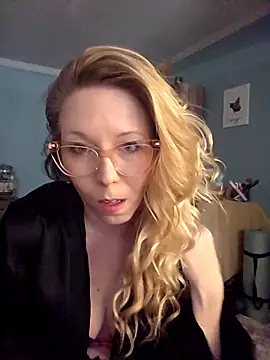 NikkiB653466 online show from 11, 2, 2026