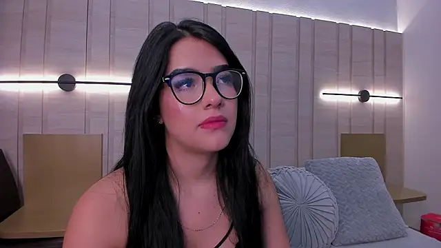 Emma 25  online show from 12, 2, 2026