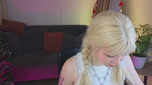 MellyBloomy online show from 12, 2, 2026