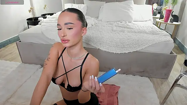 EvaK  online show from 11, 3, 2026