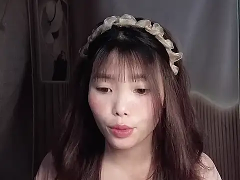 Snapshot of Girl-crazy1 chatting on 1, 3, 2026 Girl-crazy1 online show from 1, 3, 2026