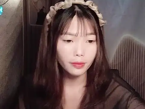 Snapshot of Girl-crazy1 chatting on 1, 3, 2026 Girl-crazy1 online show from 1, 3, 2026