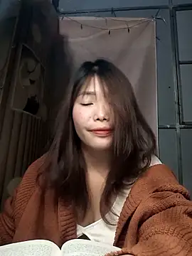 Snapshot of Girl-crazy1 chatting on 22, 3, 2026 Girl-crazy1 online show from 22, 3, 2026