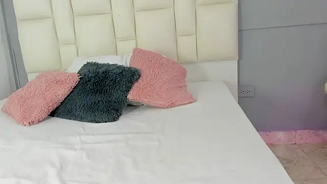 Snapshot of Zaphiro__Sky chatting on 16, 3, 2026 Zaphiro Sky online show from 16, 3, 2026