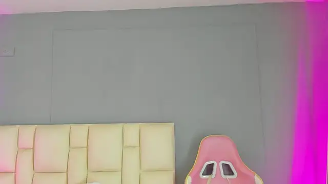 Snapshot of Zaphiro__Sky chatting on 31, 3, 2026 Zaphiro Sky online show from 31, 3, 2026