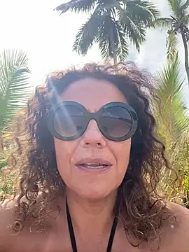 CurlyShakira online show from 27, 3, 2026