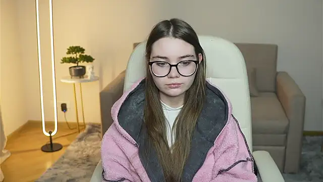 Snapshot of EdythOrwin chatting on 15, 2, 2026 EdythOrwin online show from 15, 2, 2026