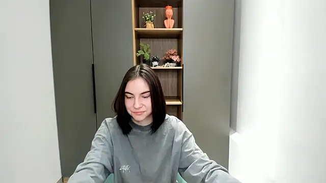 FelicaCarignan online show from 12, 2, 2026