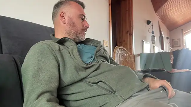 Snapshot of marcovik1 chatting on 13, 3, 2026 marcovik1 online show from 13, 3, 2026