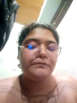 Snapshot of DarkReed chatting on 4, 3, 2026 DarkReed online show from 4, 3, 2026