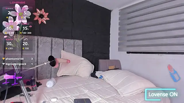 Snapshot of DarkReed chatting on 6, 3, 2026 DarkReed online show from 6, 3, 2026