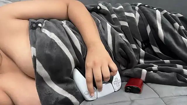 hugeindiantitties online show from 5, 3, 2026