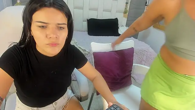 Snapshot of Veyra_sereny chatting on 23, 3, 2026 Veyra sereny online show from 23, 3, 2026