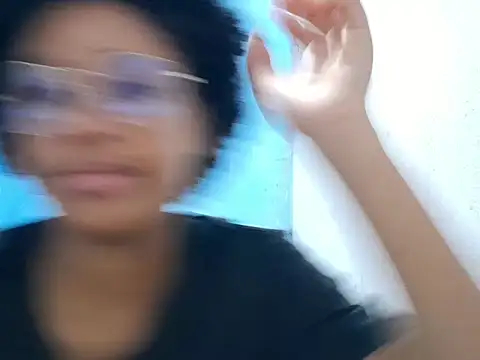 Snapshot of MadelynStamant chatting on 4, 3, 2026 MadelynStamant online show from 4, 3, 2026