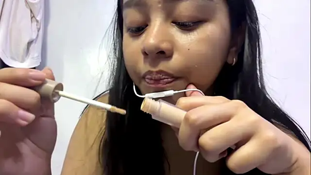 LinnieTieu online show from 16, 2, 2026