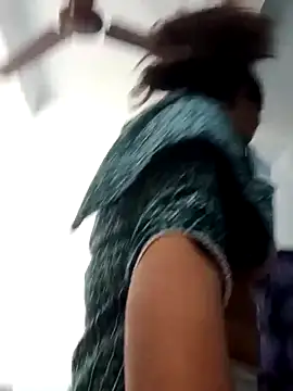 Snapshot of Anushka_Singh0 chatting on 12, 3, 2026 Anushka Singh0 online show from 12, 3, 2026