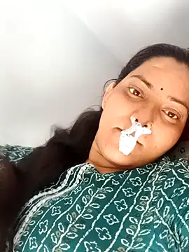 Snapshot of Anushka_Singh0 chatting on 17, 3, 2026 Anushka Singh0 online show from 17, 3, 2026