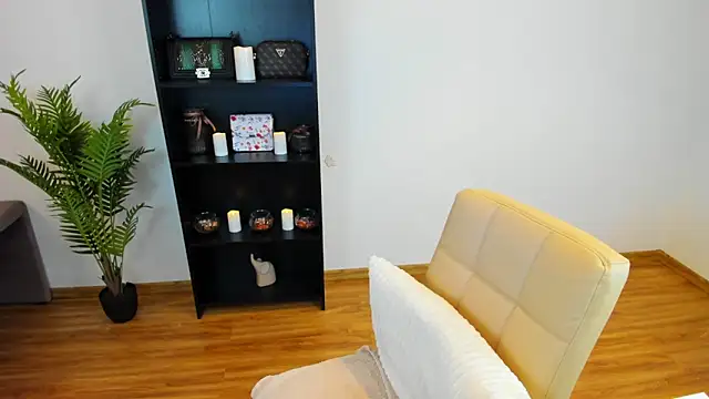 Snapshot of khloe_starrr chatting on 23, 3, 2026 khloe starrr online show from 23, 3, 2026