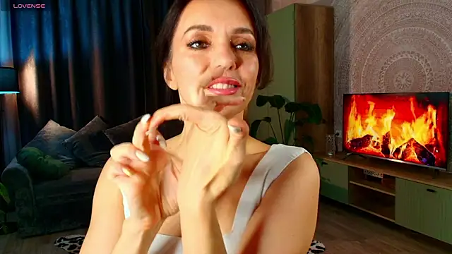 Shanita moon online show from 11, 3, 2026