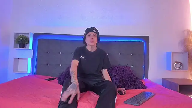 Snapshot of Ale_cuzz chatting on 18, 3, 2026 Ale cuzz online show from 18, 3, 2026