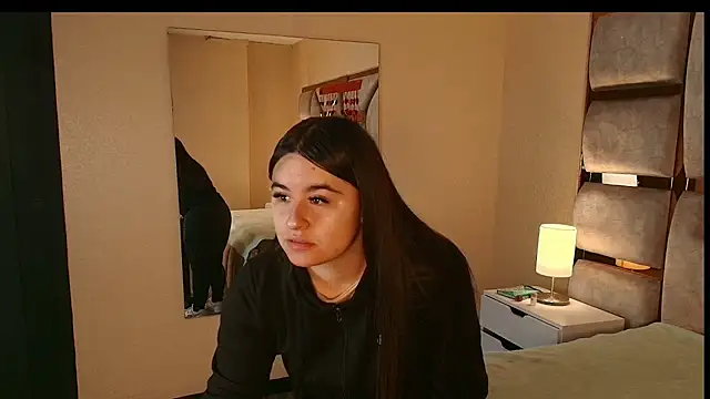 Anya Volker online show from 7, 3, 2026