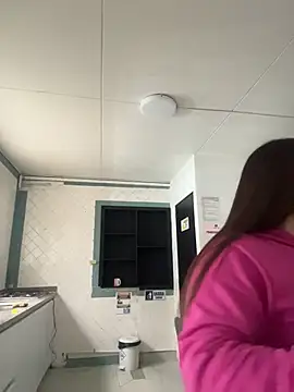 Anya Volker online show from 31, 3, 2026