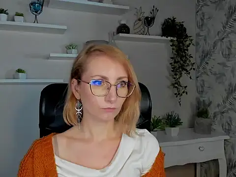 CinderellaMoon online show from 19, 2, 2026