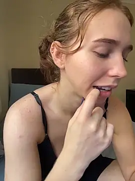 Snapshot of Aneruivinhaa chatting on 30, 3, 2026 Aneruivinhaa online show from 30, 3, 2026