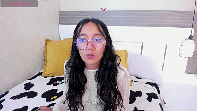 Emilyblussh online show from 11, 3, 2026