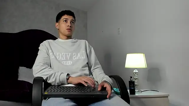 Snapshot of JoshBeech chatting on 5, 3, 2026 JoshBeech online show from 5, 3, 2026