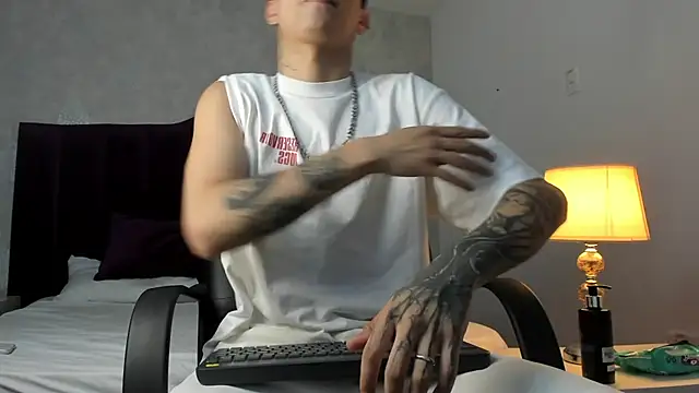 Snapshot of JoshBeech chatting on 10, 3, 2026 JoshBeech online show from 10, 3, 2026