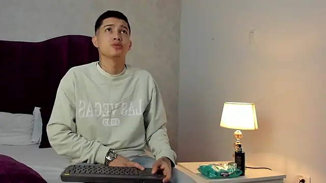 Snapshot of JoshBeech chatting on 31, 3, 2026 JoshBeech online show from 31, 3, 2026