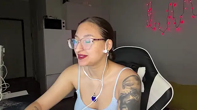 Snapshot of YettaUrive chatting on 23, 2, 2026 YettaUrive online show from 23, 2, 2026