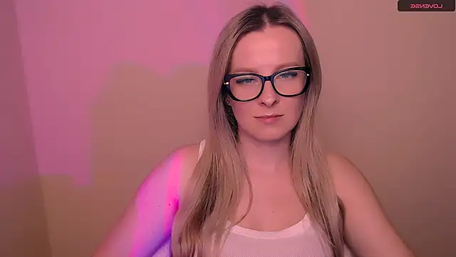 Snapshot of AnnePeach chatting on 4, 3, 2026 AnnePeach online show from 4, 3, 2026