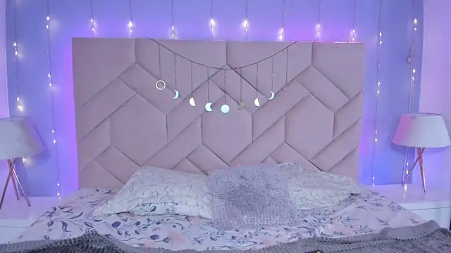 NaeniaDemon  online show from 31, 3, 2026