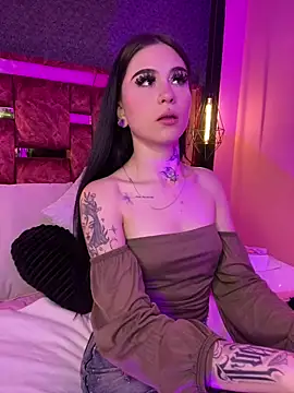 Veronicaa lodge1 online show from 2, 4, 2026